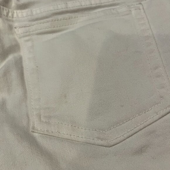 5/$20 GAP Hadley shorts size 4 white bin CH - Picture 5 of 7